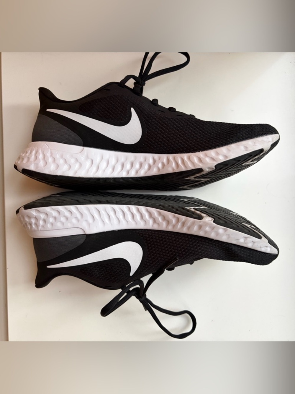 Nike Revolution Women's Road Running Shoes size 9.5